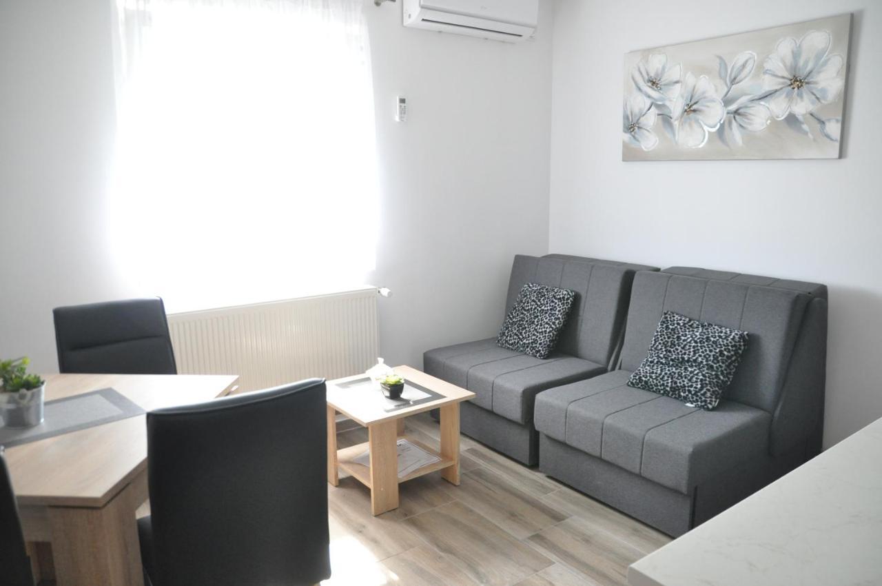 Apartmani Ana Vukovar Zewnętrze zdjęcie